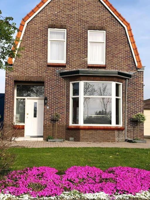 Welkom In Dekreek V59, Dem Freundlichen *